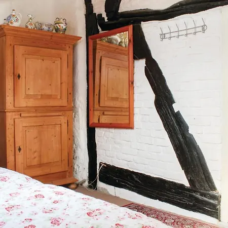 2 Bedroom Beautiful In Holiday home Gulpen