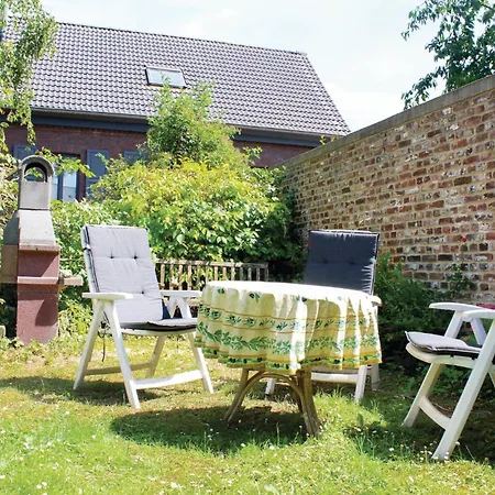 2 Bedroom Beautiful In Holiday home Gulpen